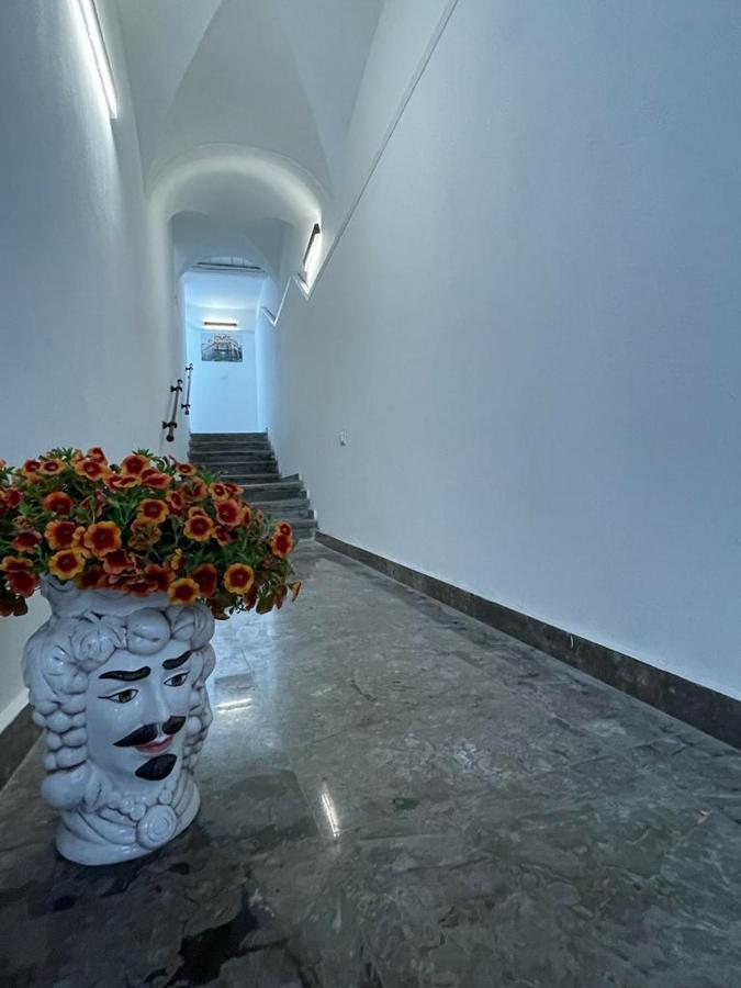 Sweet Life Aparthotel Палермо Екстериор снимка