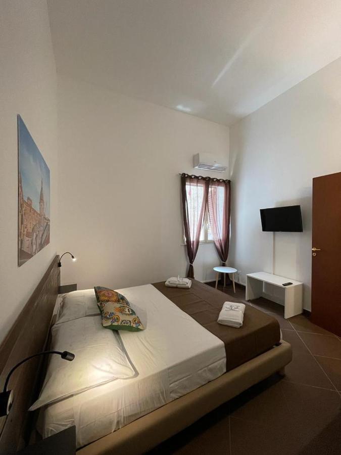 Sweet Life Aparthotel Палермо Екстериор снимка