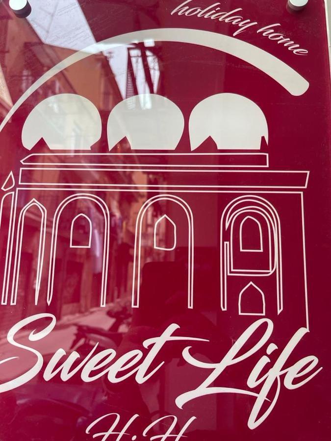 Sweet Life Aparthotel Палермо Екстериор снимка